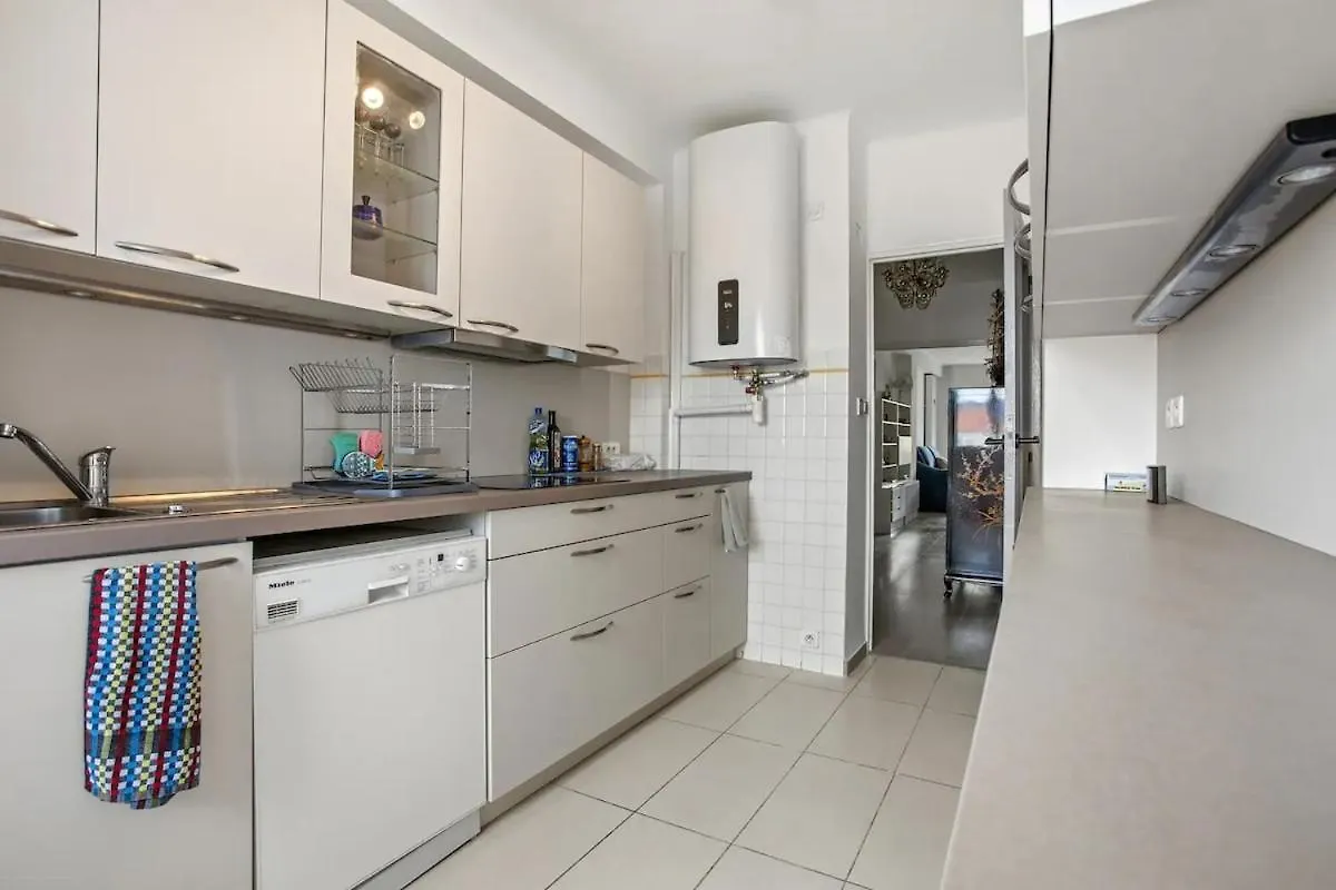 Apartment Centre Ville, Parking, 2 Min Gare Saint-Raphael