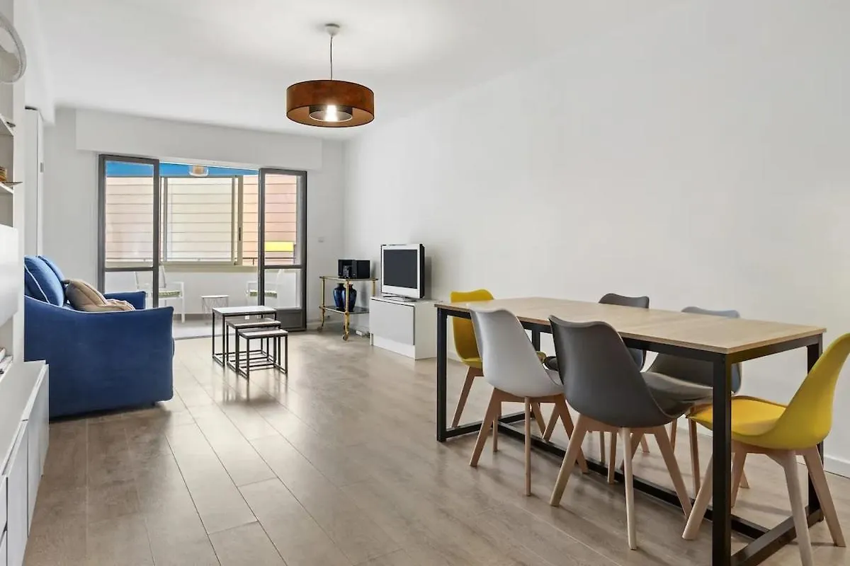 Centre Ville, Parking, 2 Min Gare Saint-Raphael  Apartment