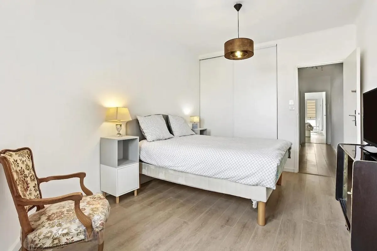 Centre Ville, Parking, 2 Min Gare Saint-Raphael